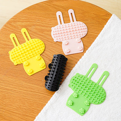 Cat Toys - Set of 4 - Scratching Post - Cat Comb - Made of Silicone - Reduces flying hair, scratching and itching - An excellent gift for cat lovers to give to their beloved pets. - Product image 2