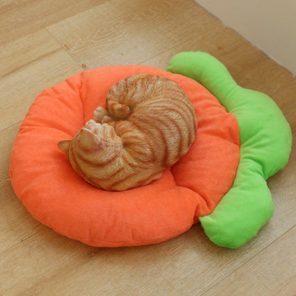 Pet Sleeping Mat - Warm Blanket - Soft Fabric - Cute Radish Shape - Suitable for Cats and Dogs (M-32*43cm) - Product image 4